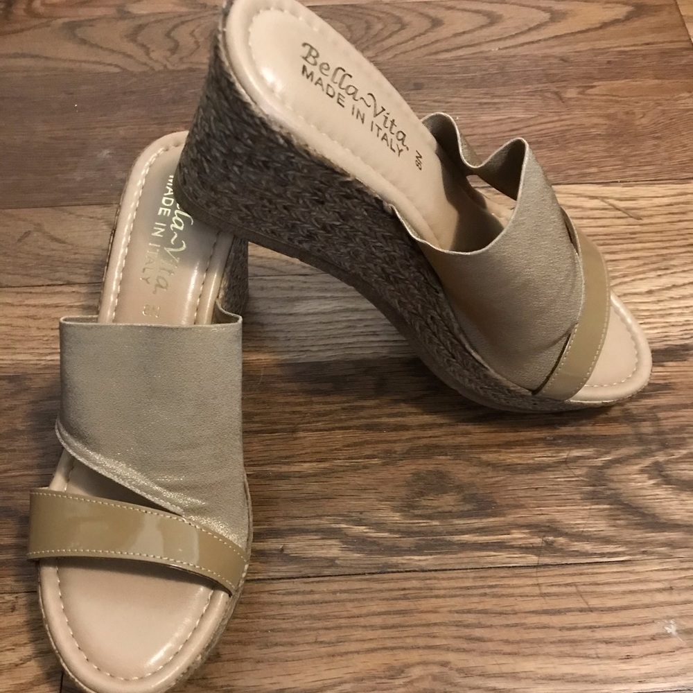 Bella Vita Sandals